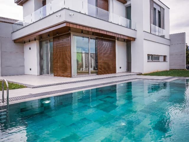 GİRNE ALSANCAK,TA EŞYASIZ KİRALIK 4+1 VİLLA