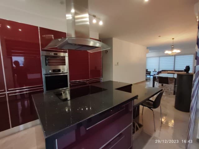 GREAT VIEW PENTHOUSE FLAT FOR SALE IN KYRENIA CENTER WITH ULTRA LUXURIOUS TERRACE WITH JACUZZI