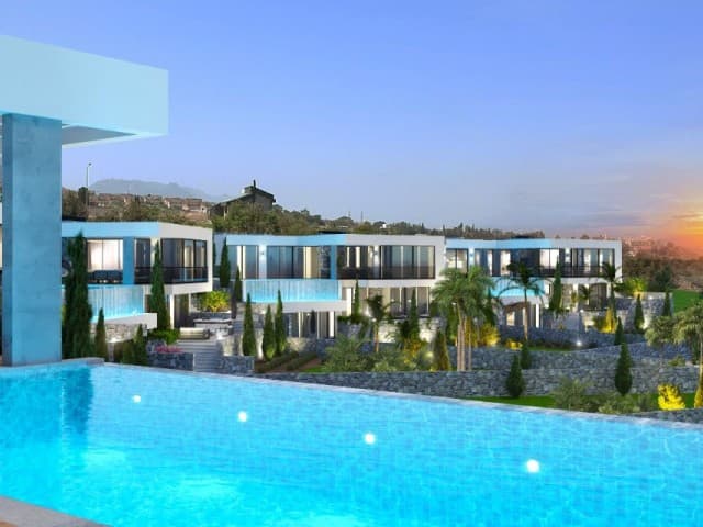 GİRNE ARAPKÖY DE PANORAMİK DENİZ MANZARALI , 6+1 ODALI, ÖZEL SATILIK VİLLA